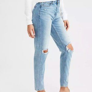 AE Ripped Mom Jeans Light Wash Size 8P